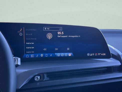 Used 2026 Cadillac Vistiq Sport image 18