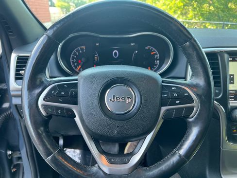 Used 2018 Jeep Grand Cherokee Altitude AWD/4WD image 27
