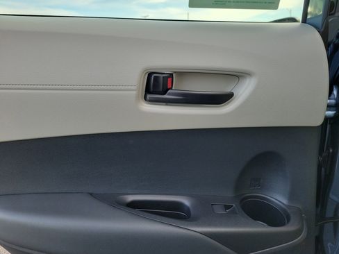 New 2026 Toyota Corolla Cross L image 12