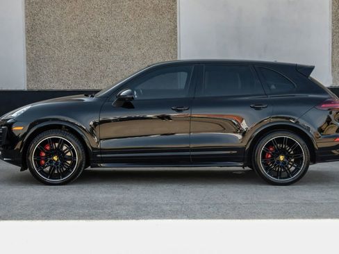 Used 2018 Porsche Cayenne GTS w/ Premium Package Plus image 11
