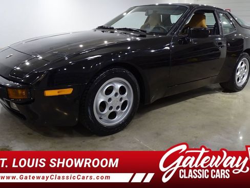 Used 1987 Porsche 944 S image 1