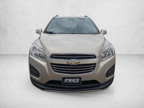 Used 2016 Chevrolet Trax LT w/ LT Convenience Package FWD image 2