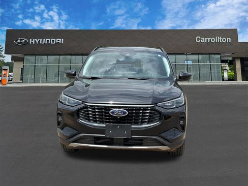 Used 2024 Ford Escape Platinum AWD/4WD image 2