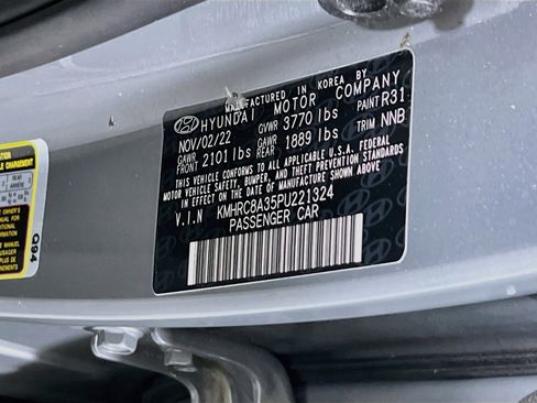 Used 2023 Hyundai Venue Limited image 29