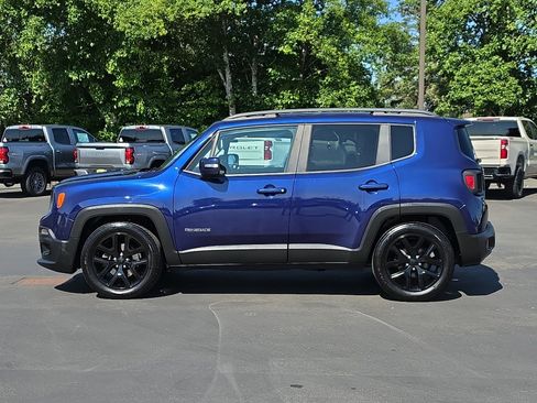 Used 2017 Jeep Renegade Altitude FWD image 6