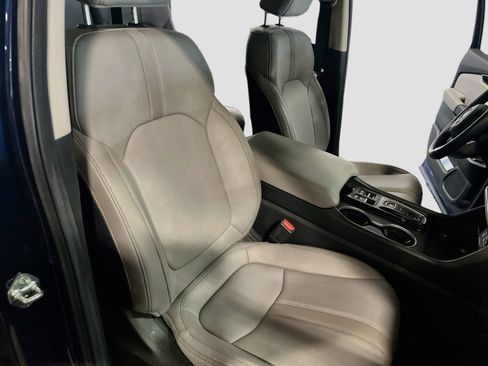 Used 2025 Honda Pilot Touring image 31