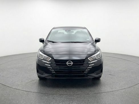 Used 2025 Nissan Versa SV FWD image 2