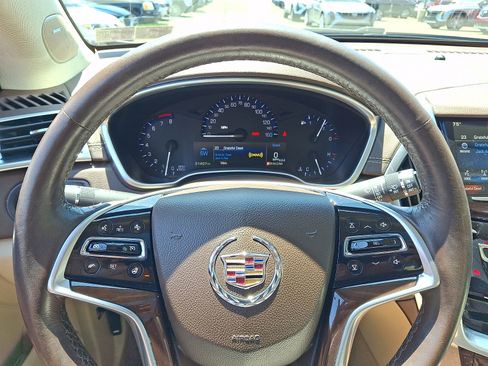Used 2015 Cadillac SRX Luxury w/ Driver Awareness Package AWD/4WD image 21