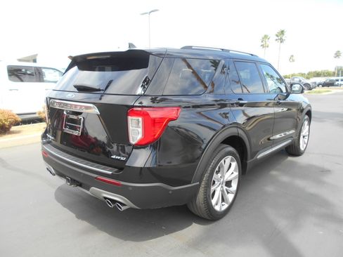 Used 2022 Ford Explorer Platinum w/ Equipment Group 601A image 7