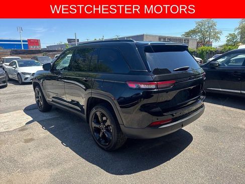 Used 2023 Jeep Grand Cherokee Limited w/ Luxury Tech Group II AWD/4WD image 8