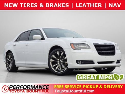 Used 2014 Chrysler 300 S image 1
