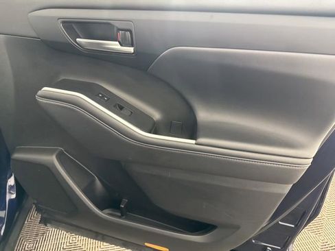Used 2021 Toyota Highlander XSE image 31