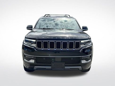 Used 2022 Jeep Wagoneer Series III w/ Premium Group I AWD/4WD image 3