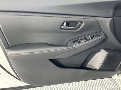 Certified 2025 Nissan Sentra S FWD image 28