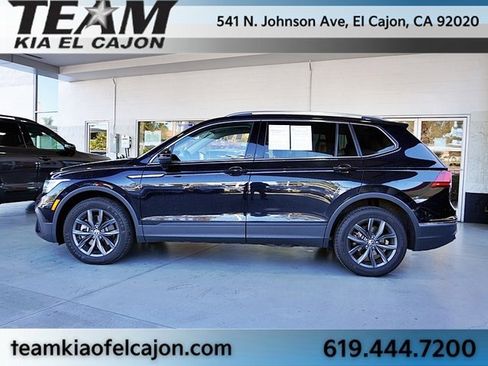 Used 2023 Volkswagen Tiguan SE image 6