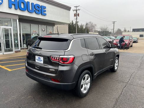 Used 2019 Jeep Compass Latitude w/ Popular Equipment Group FWD image 10