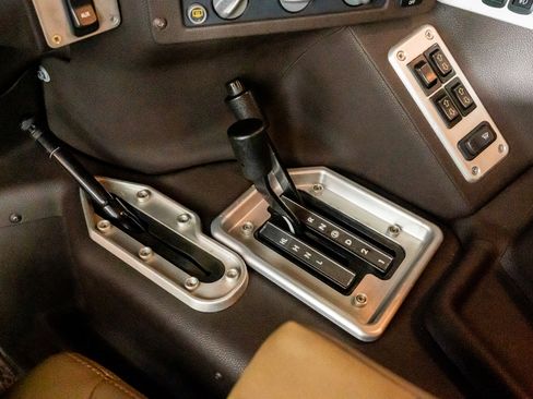 Used 2003 HUMMER H1 4-Door Wagon image 38