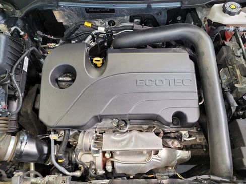 Used 2023 Chevrolet Equinox LT FWD image 30