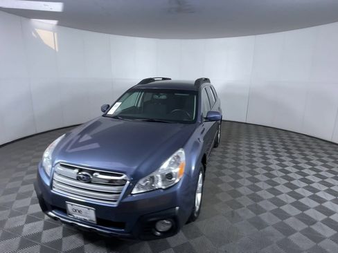 Used 2013 Subaru Outback 2.5i Premium w/ Popular Pkg 1B image 3