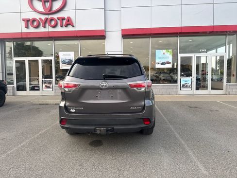 Used 2016 Toyota Highlander XLE AWD/4WD image 8