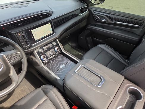 Certified 2023 GMC Yukon Denali AWD/4WD image 19