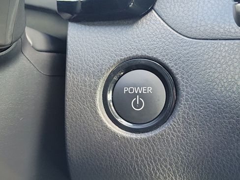 Used 2026 Toyota Camry SE FWD image 30