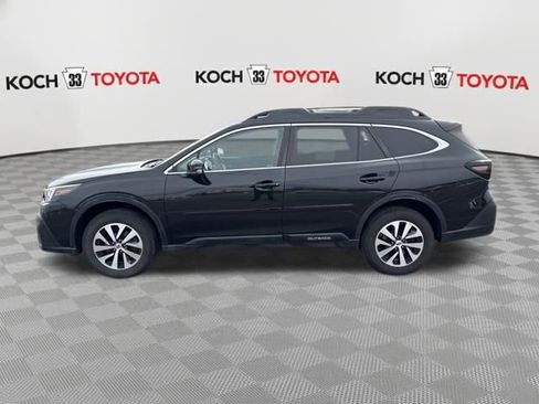 Used 2020 Subaru Outback Premium image 4