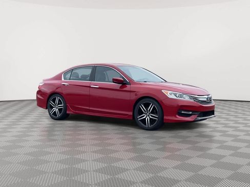 Used 2016 Honda Accord Sport image 2