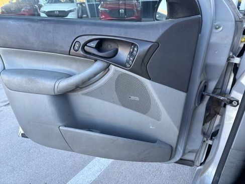 Used 2006 Ford Focus ZX4 Sedan image 11