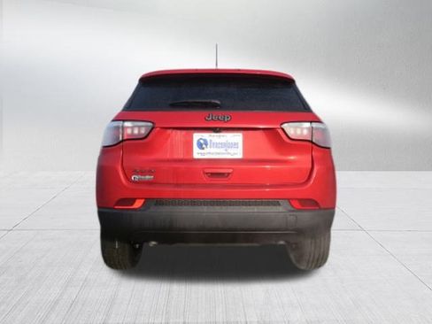 New 2026 Jeep Compass Latitude image 4