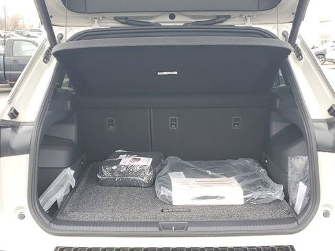 New 2026 Volkswagen Tiguan SEL R-Line image 8