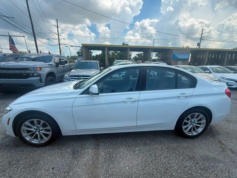 Used 2016 BMW 320i Sedan RWD image 4
