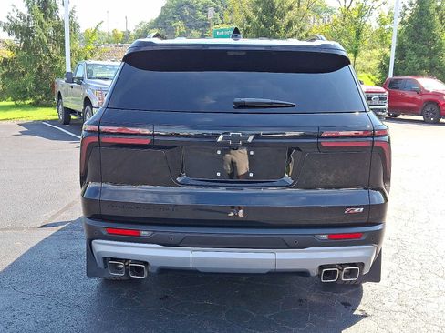 Used 2024 Chevrolet Traverse Z71 w/ Enhanced Driving Package AWD/4WD image 5