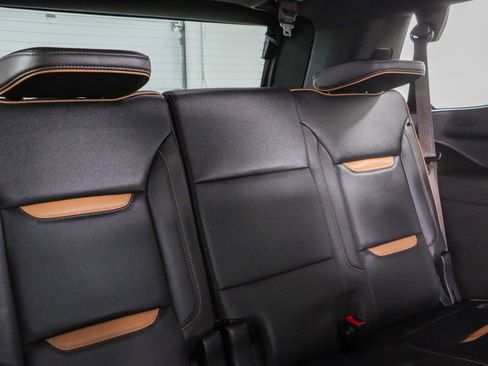 Used 2024 GMC Yukon AT4 w/ AT4 Premium Plus Package AWD/4WD image 33