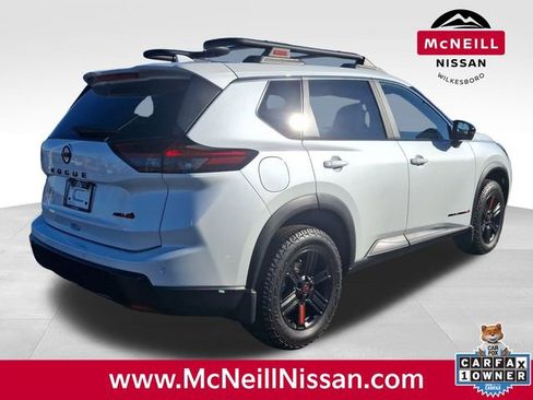 Used 2025 Nissan Rogue SV w/ Rock Creek Premium Package image 9