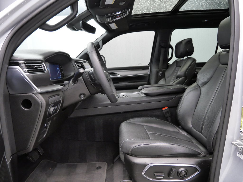 Used 2023 Jeep Wagoneer Series II AWD/4WD image 10