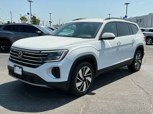 Used 2024 Volkswagen Atlas SE AWD/4WD image 7