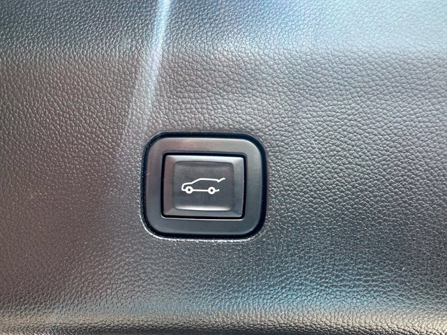 Used 2020 Buick Enclave Avenir w/ Avenir Technology Package FWD image 19