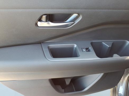 New 2026 Nissan Pathfinder SL FWD image 9