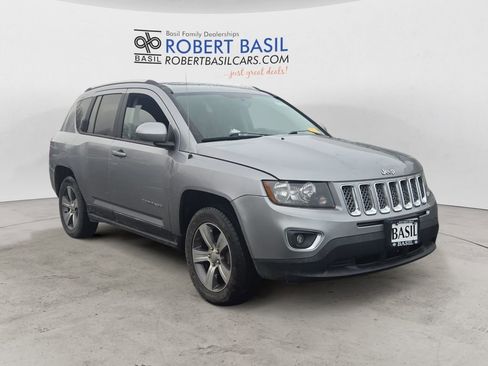 Used 2017 Jeep Compass High Altitude image 7