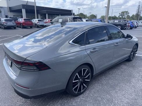 Used 2024 Honda Accord Touring image 4