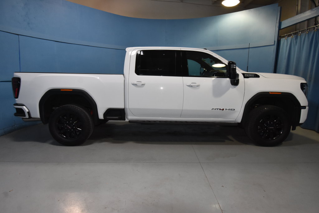 Used 2024 GMC Sierra 2500 AT4 w/ AT4 Premium Plus Package AWD/4WD image 23