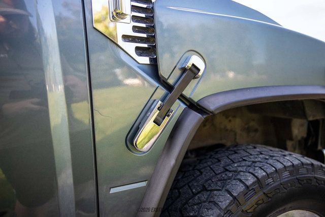 Used 2005 HUMMER H2 w/ Preferred Equipment Group AWD/4WD image 91