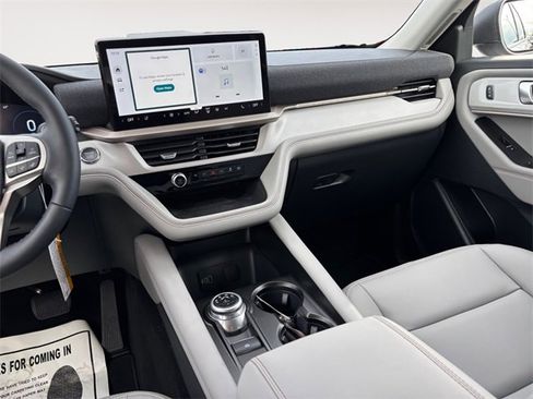 New 2026 Ford Explorer Active image 11