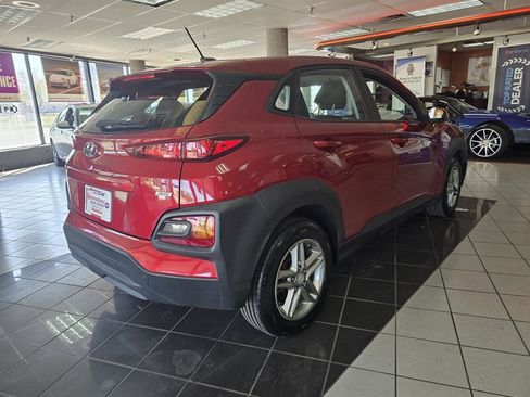 Used 2019 Hyundai Kona SE AWD/4WD image 4
