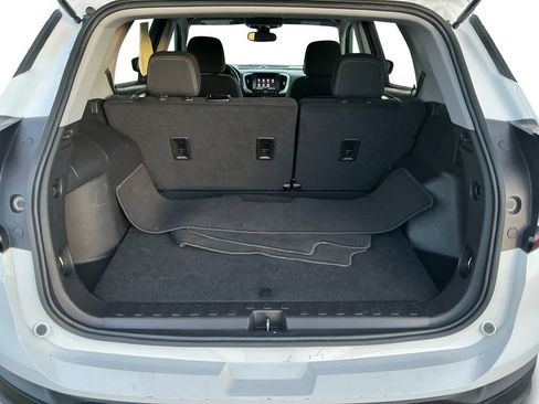 Used 2024 GMC Terrain SLE image 19