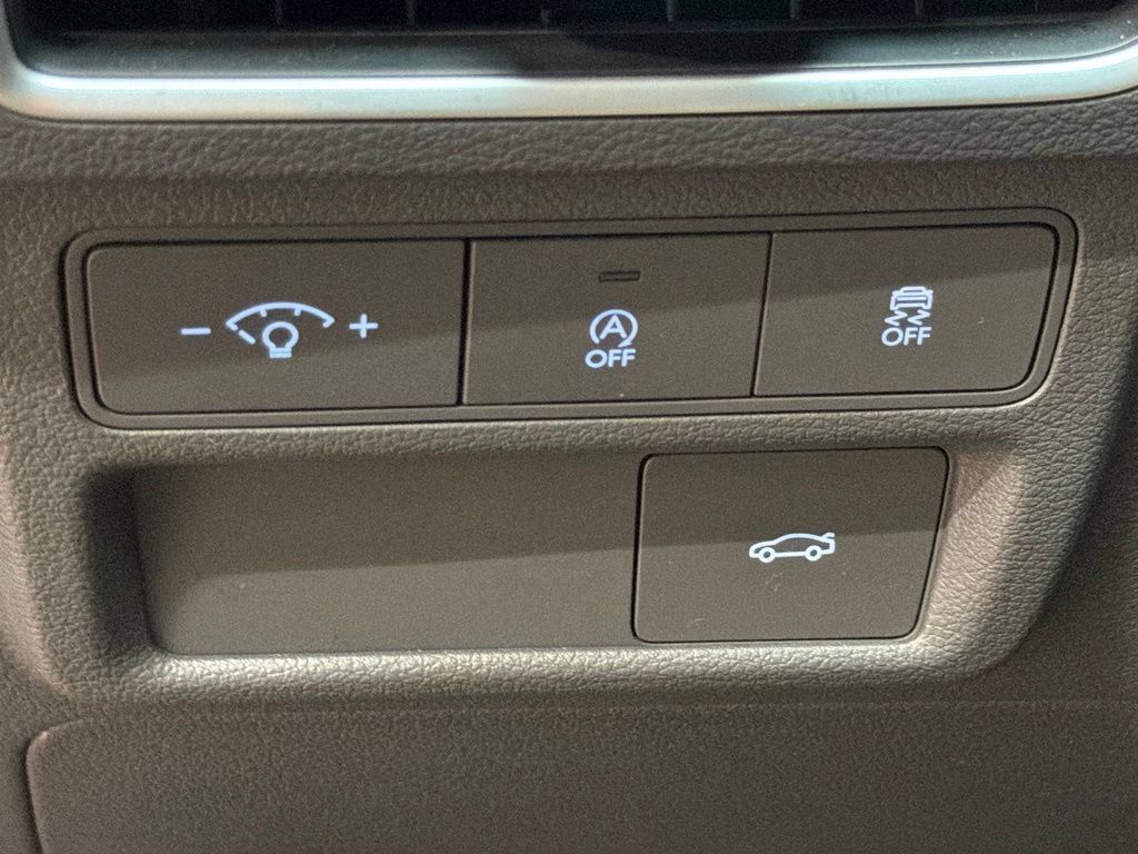 Certified 2025 Hyundai Sonata SE FWD image 22