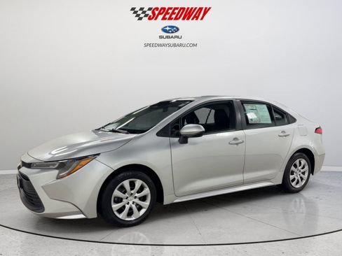 Used 2024 Toyota Corolla LE FWD image 11