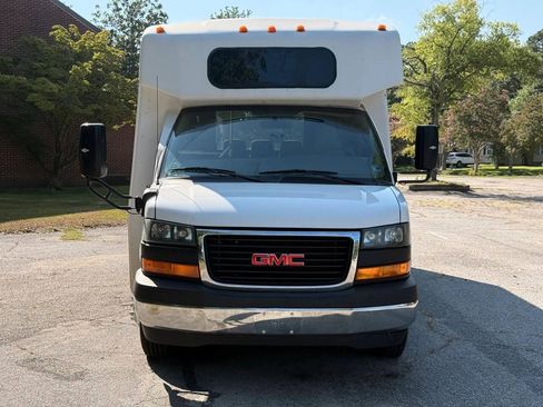 Used 2023 GMC Savana 3500 w/ Shuttle Bus Package RWD image 8