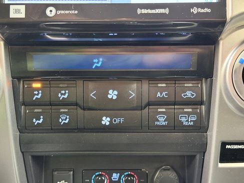 Used 2020 Toyota 4Runner Limited AWD/4WD image 56